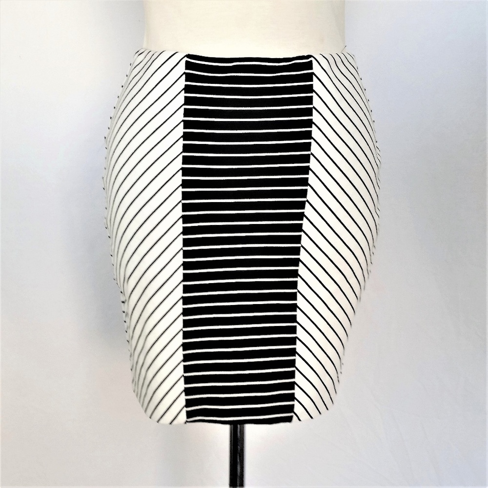 TORN BY RONNY KOBO STRIPED MINI SKIRT Stretch - Picture 6 of 8